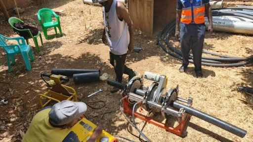 Staff from Bahir Dar Water Supply and Sewerage Service operate pipe fusion equipment during field training, part of the technical capacity-building activities under the Water Operators’ Partnership in Ethiopia.