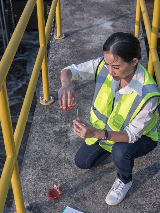 a female engineer