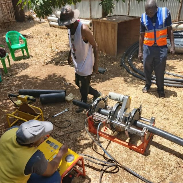 Staff from Bahir Dar Water Supply and Sewerage Service operate pipe fusion equipment during field training, part of the technical capacity-building activities under the Water Operators’ Partnership in Ethiopia.